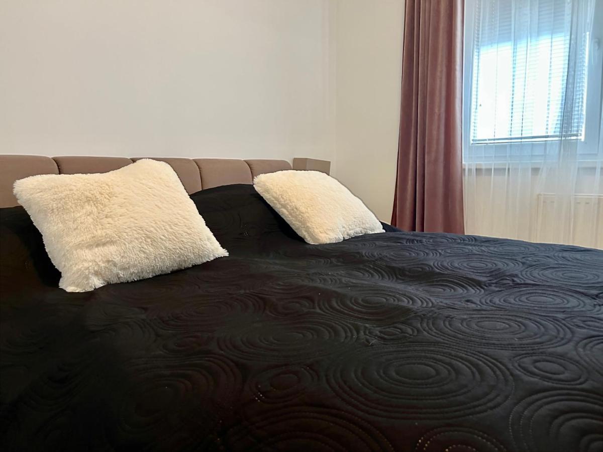 Diamond Apartments - 3 Bedroom, Luxurious Apartment In The Heart Of The City Boedapest Buitenkant foto
